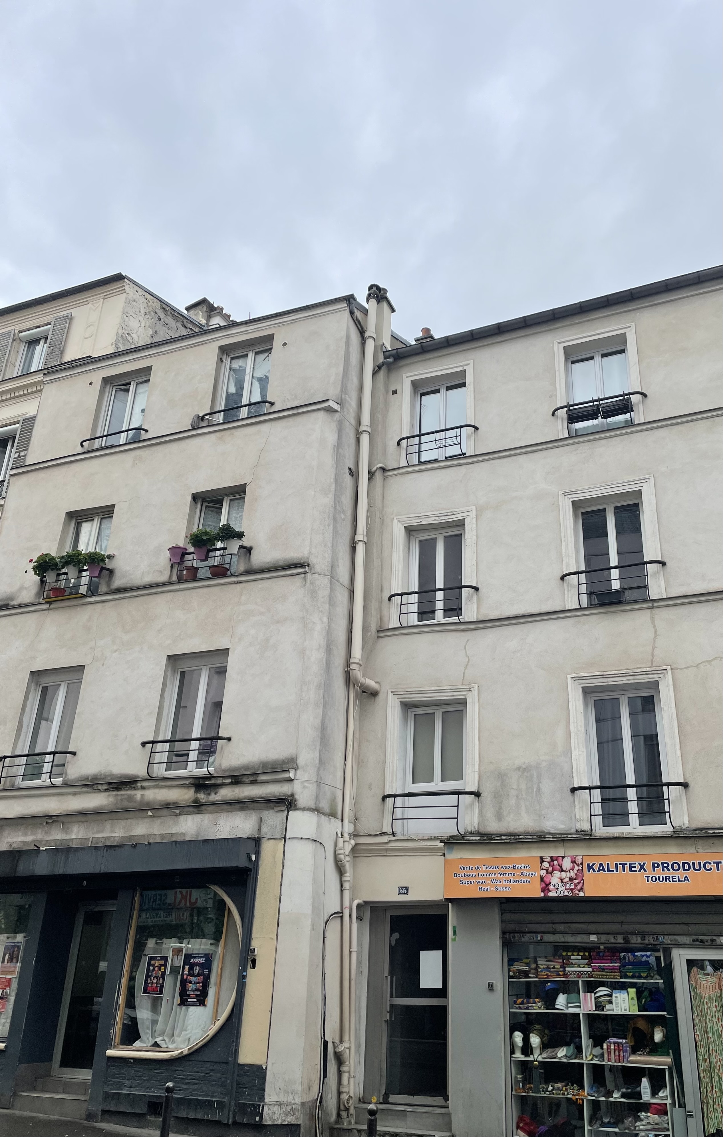 55 rue des Poissonniers, le premier petit logement pris par les Kofman avant celui de la rue Ordener.
